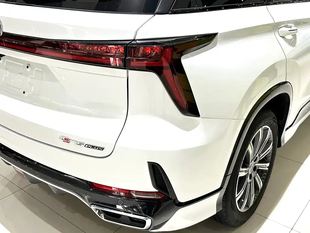 Changan CS75 PLUS — фото 2