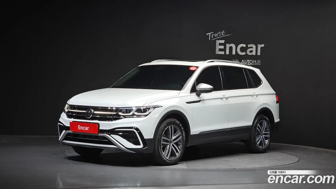Volkswagen Tiguan — фото 1
