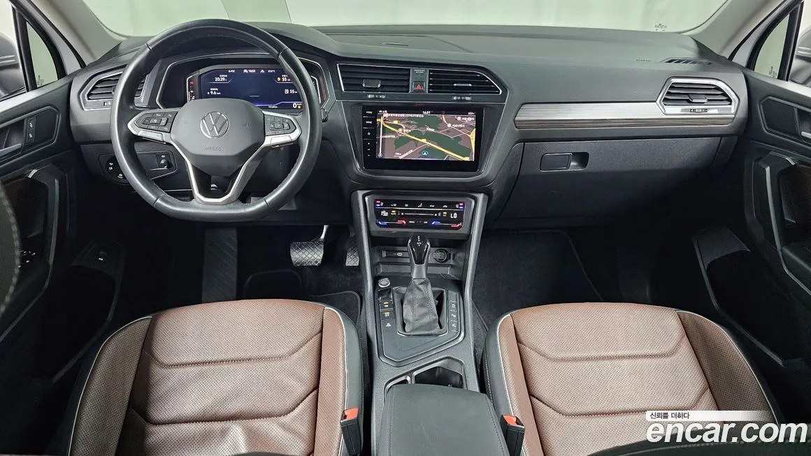 Volkswagen Tiguan — фото 6
