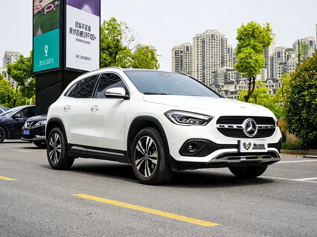 Mercedes-Benz GLA — фото 10