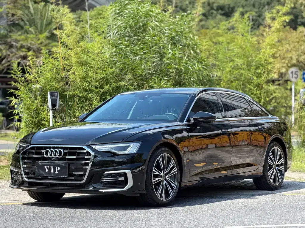 Audi A6L — фото 1