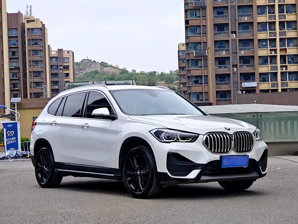 BMW X1 — фото 7