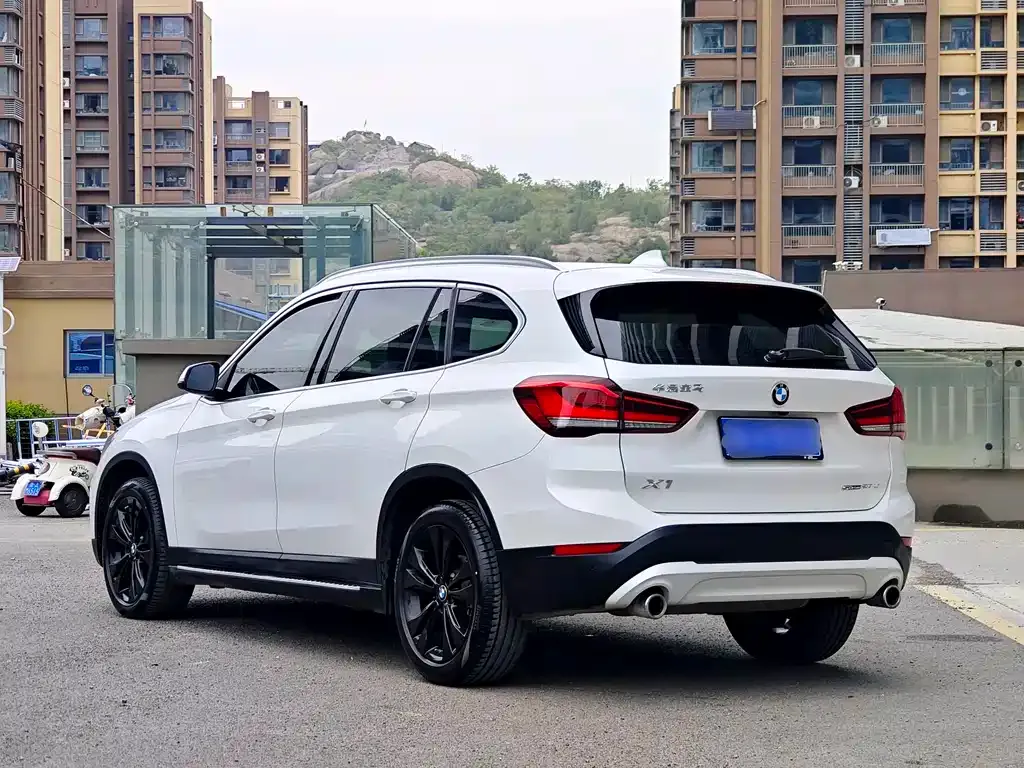 BMW X1 — фото 4