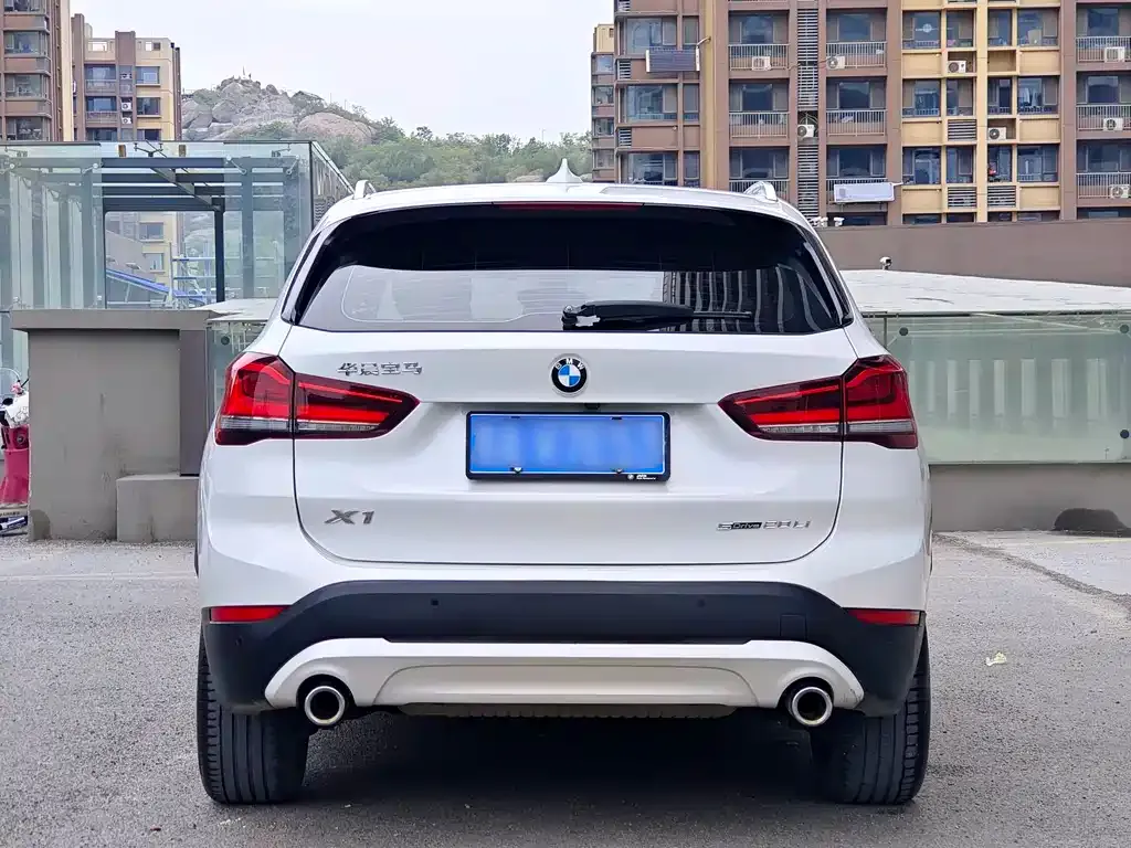 BMW X1 — фото 10