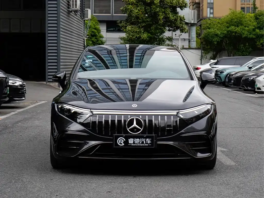 Mercedes-Benz EQS AMG — фото 4