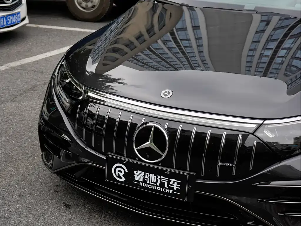 Mercedes-Benz EQS AMG — фото 8