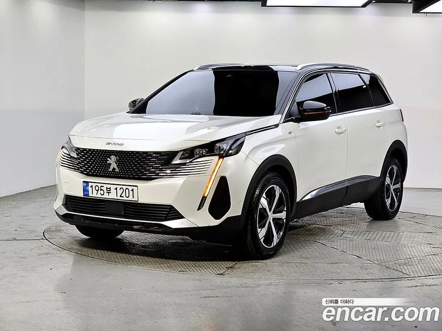 Peugeot 5008 — фото 1
