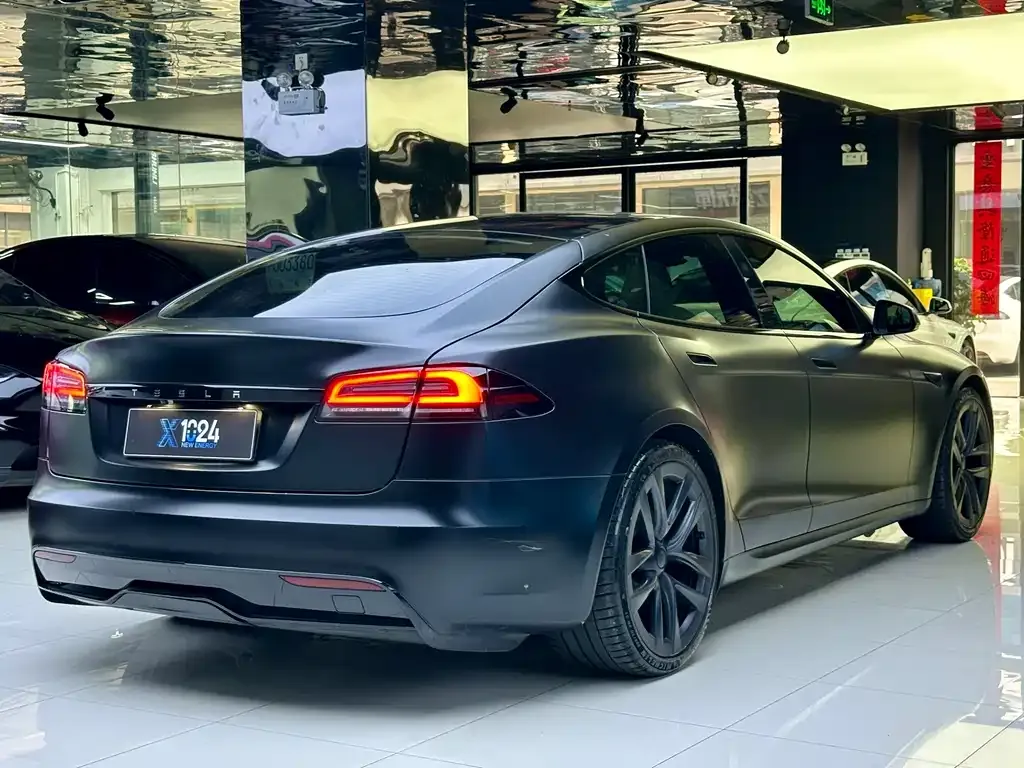 Tesla Model S — фото 2