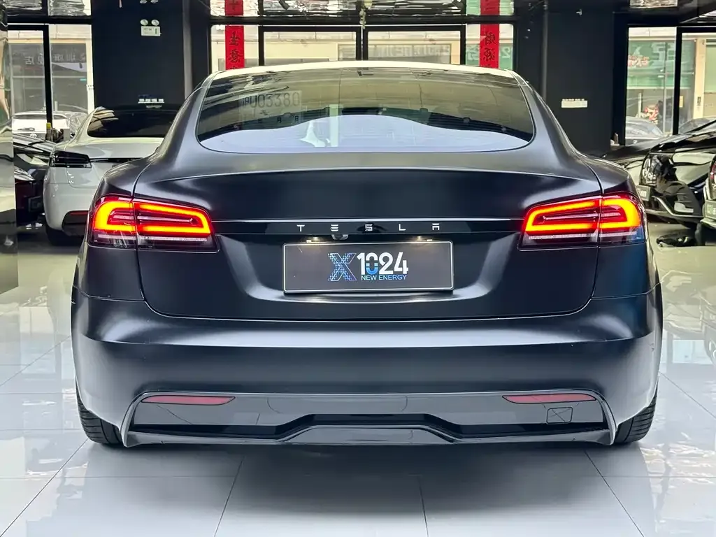 Tesla Model S — фото 7
