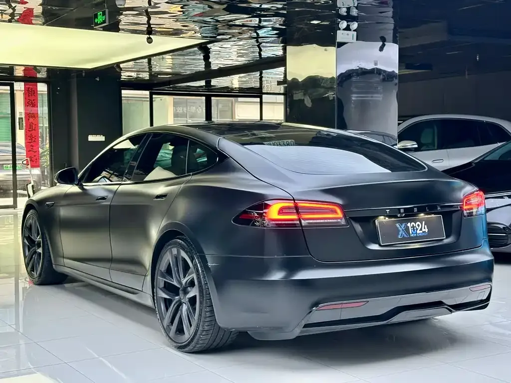 Tesla Model S — фото 10