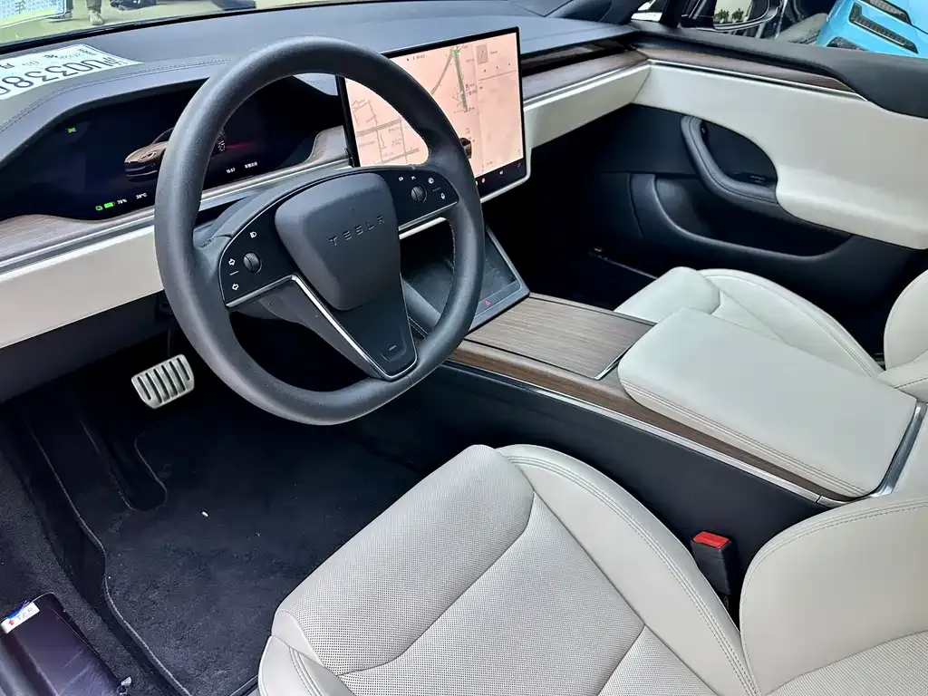 Tesla Model S — фото 3