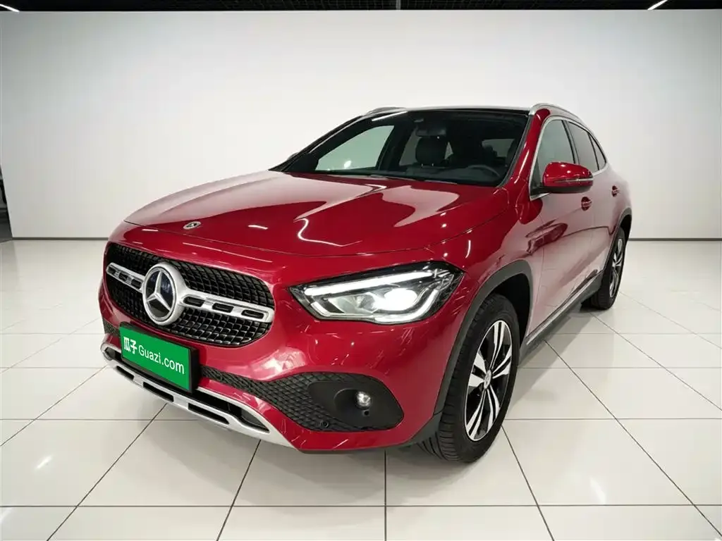 Mercedes-Benz GLA — фото 1