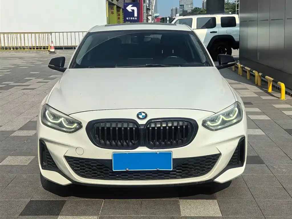 BMW 1 Series — фото 1