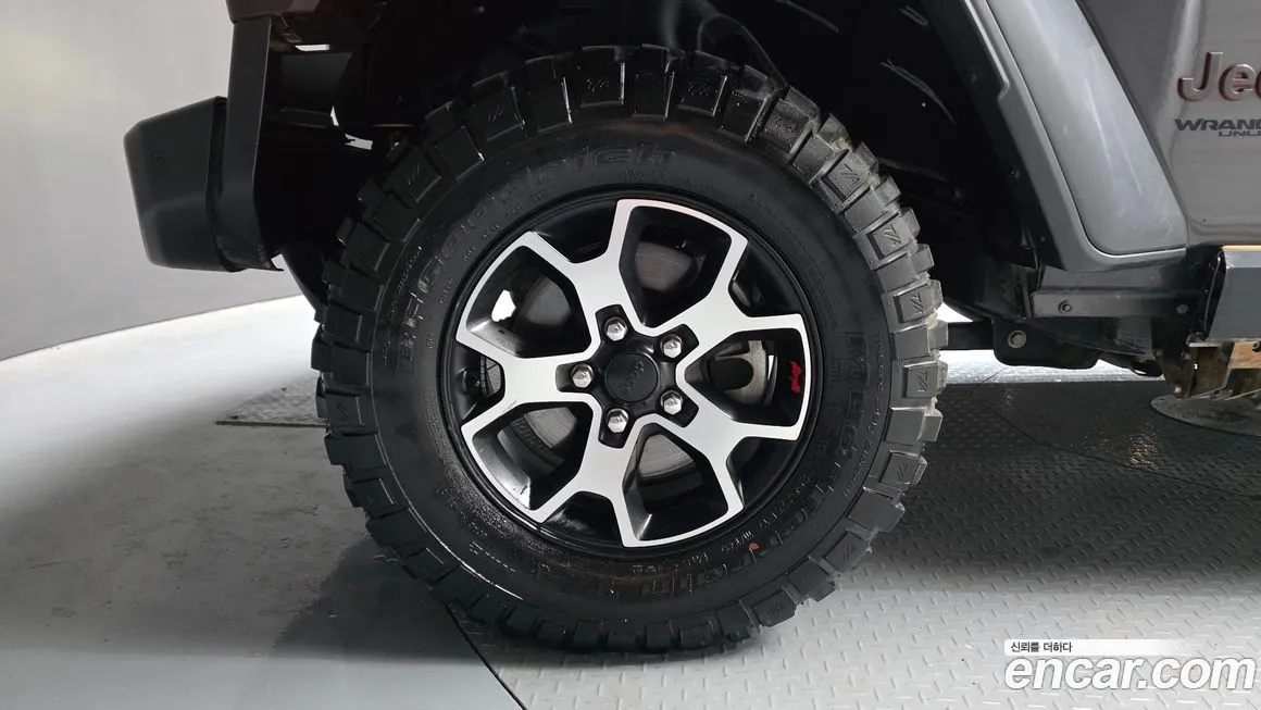 Jeep Wrangler — фото 8