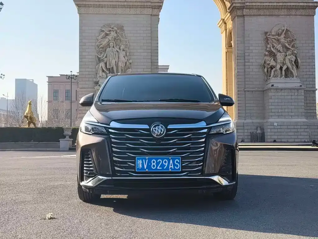 Buick GL8 — фото 2