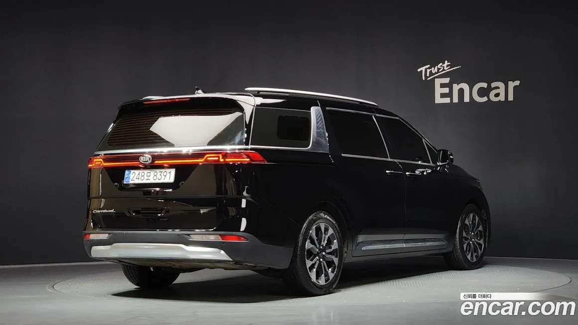Kia Carnival — фото 2
