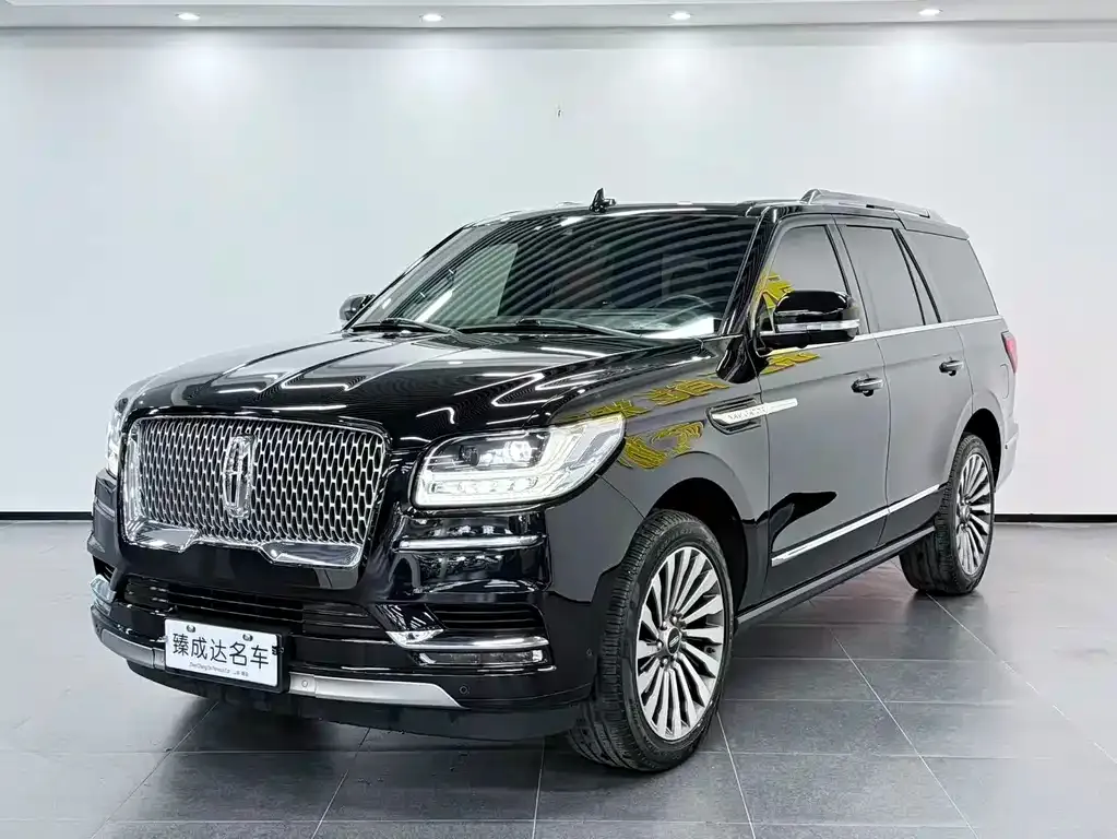 Lincoln Navigator — фото 1