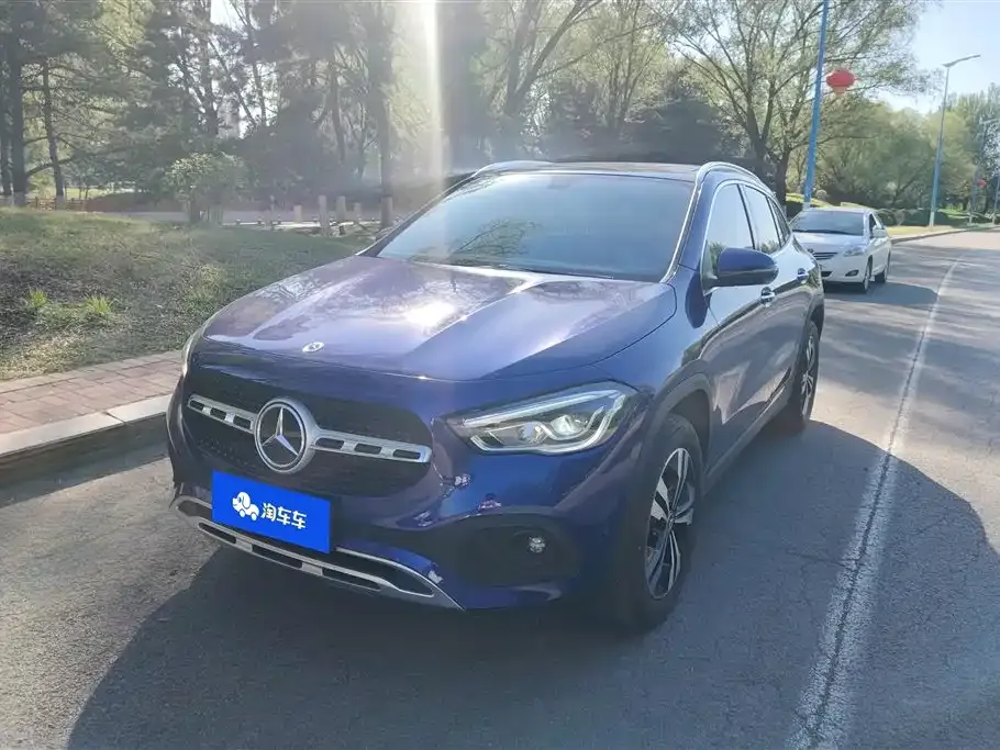 Mercedes-Benz GLA — фото 1