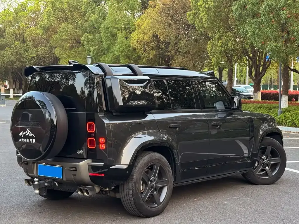 Land Rover Defender — фото 10