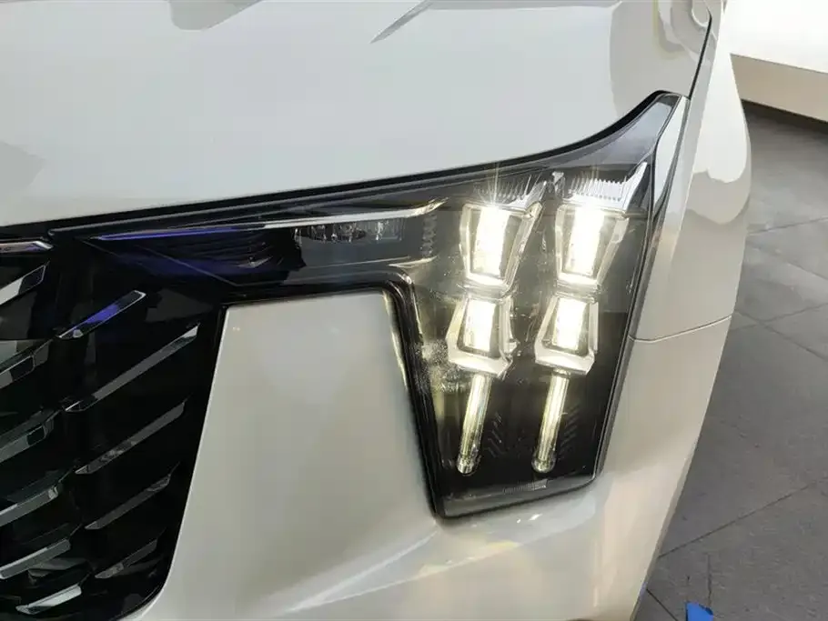 GAC Motor Trumpchi GS8 — фото 2