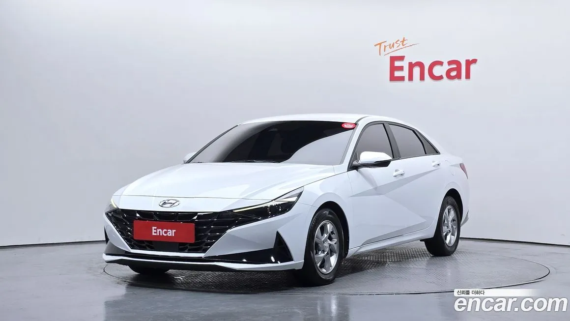 Hyundai AVANTE — фото 1