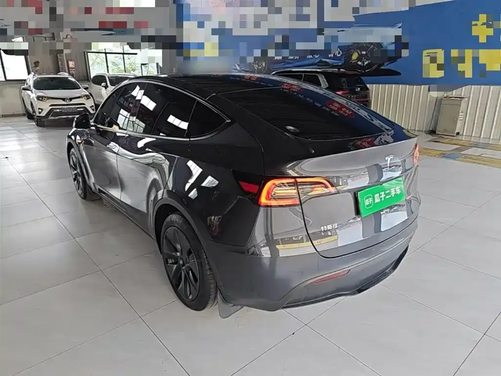 Tesla Model Y — фото 7