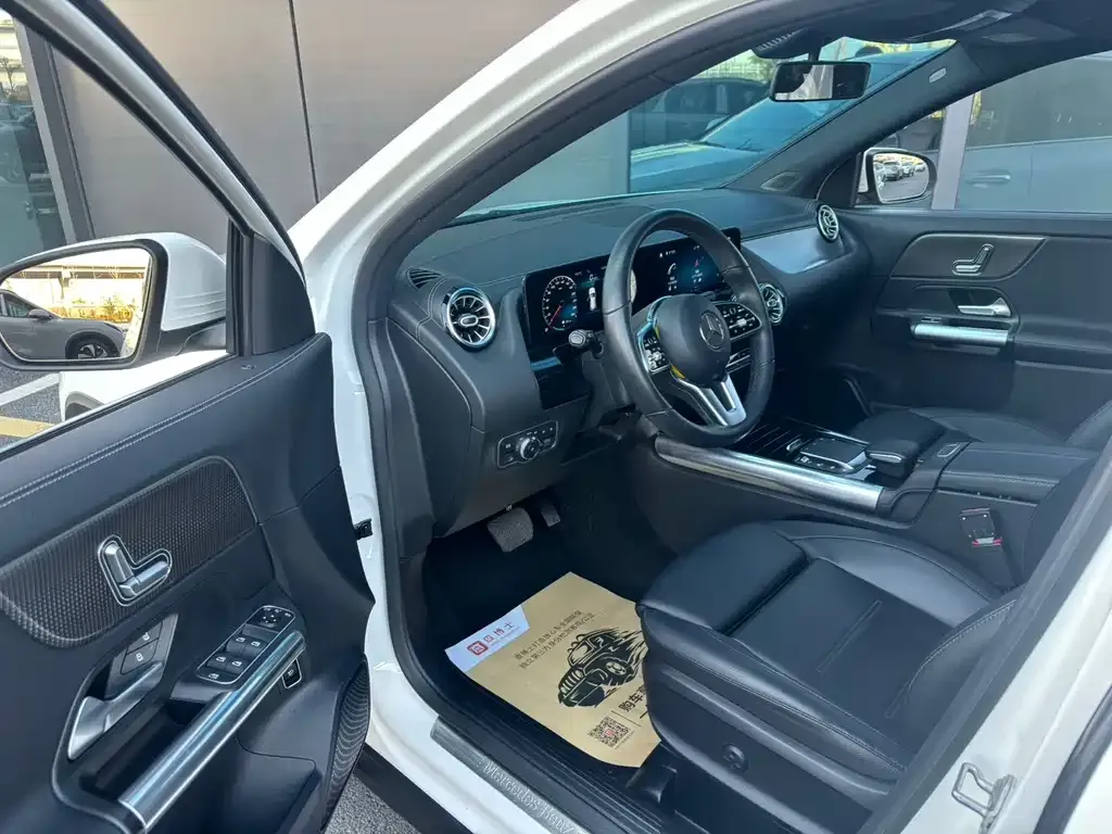 Mercedes-Benz GLA — фото 9