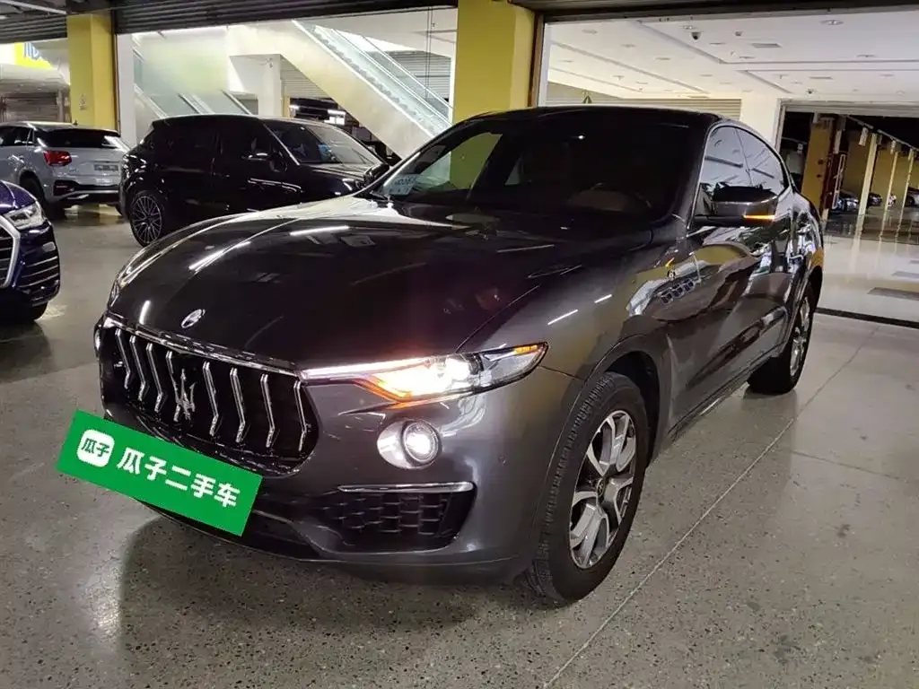 Maserati Levante — фото 1