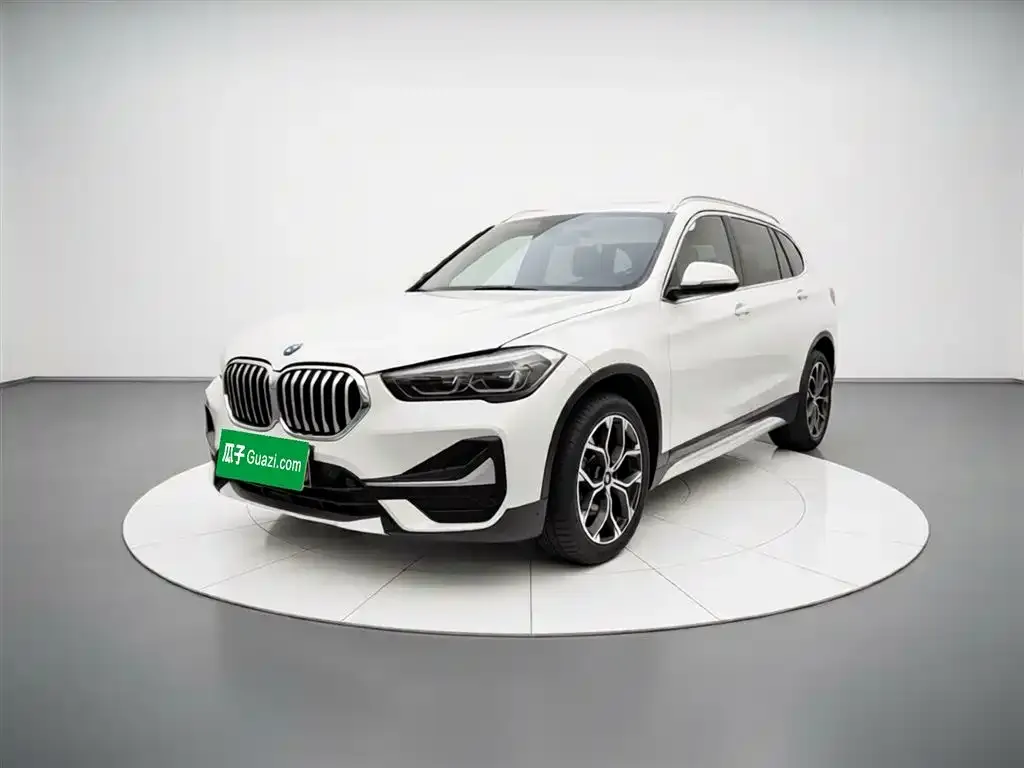 BMW X1 — фото 1