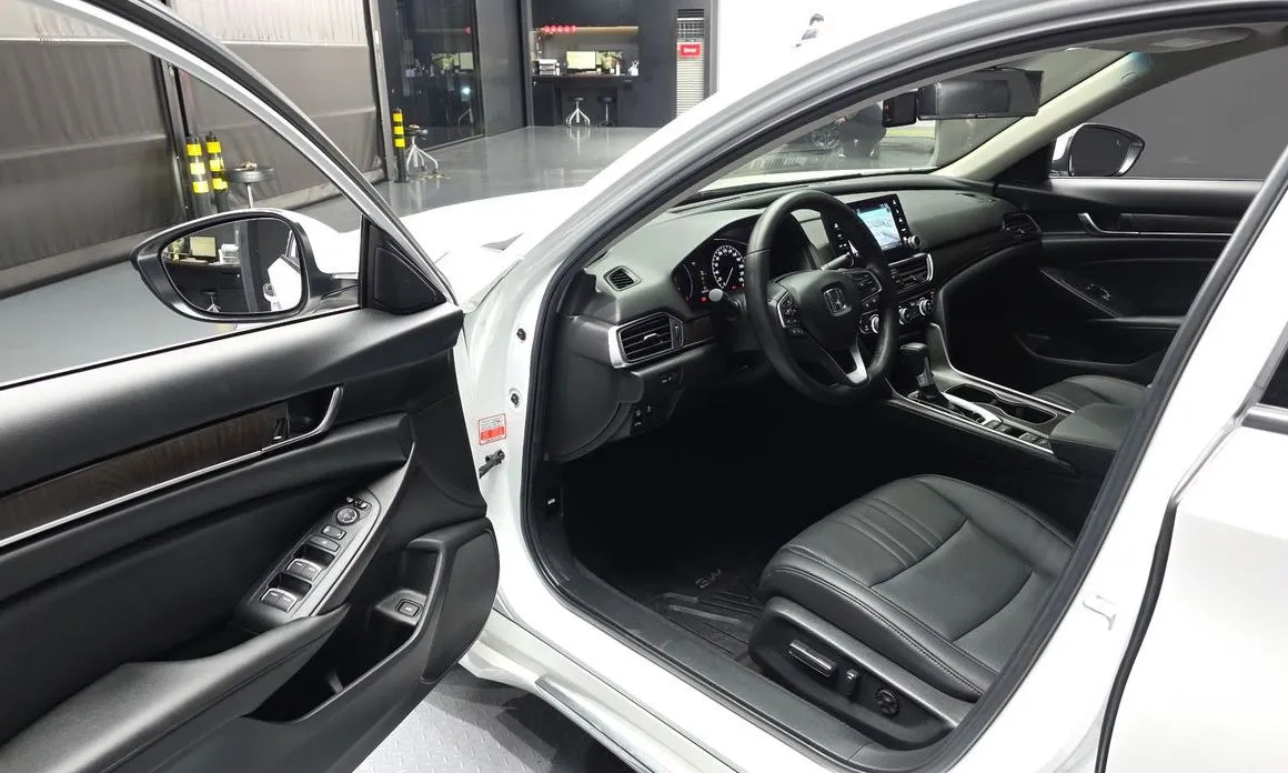 Honda Accord — фото 6