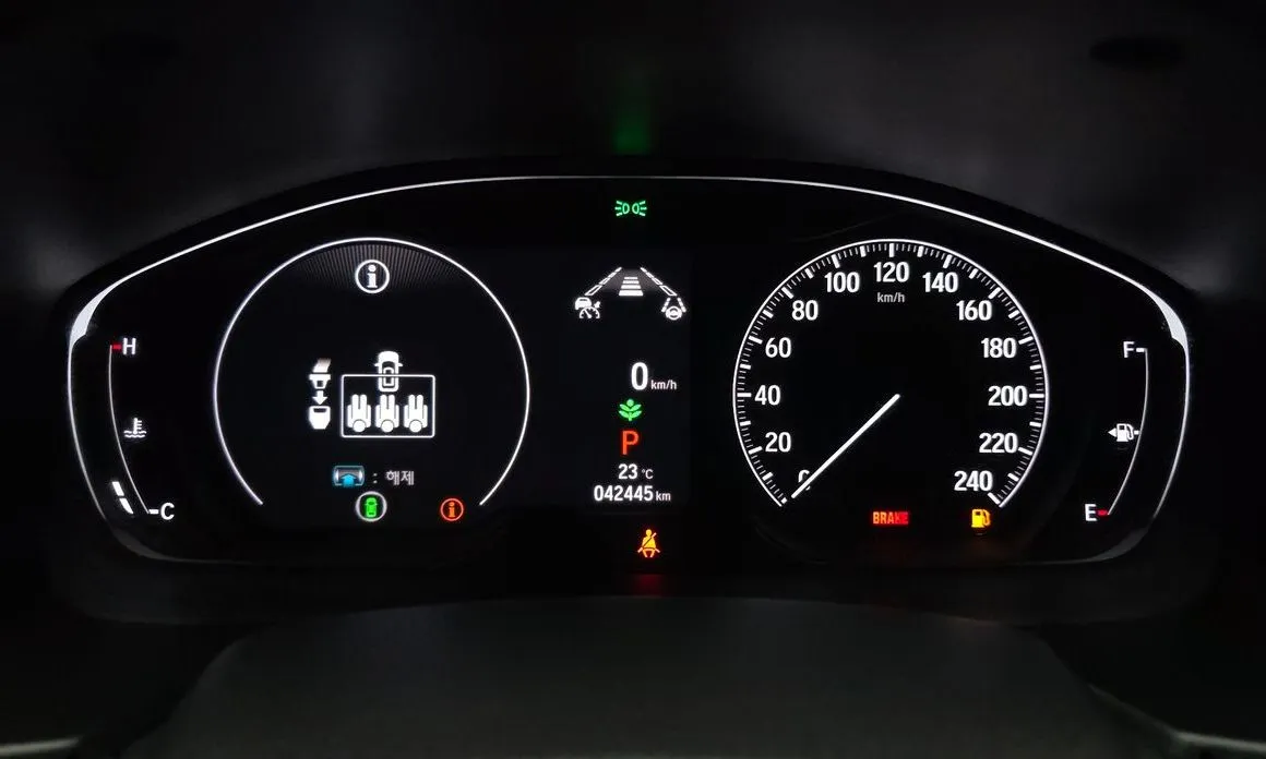 Honda Accord — фото 9
