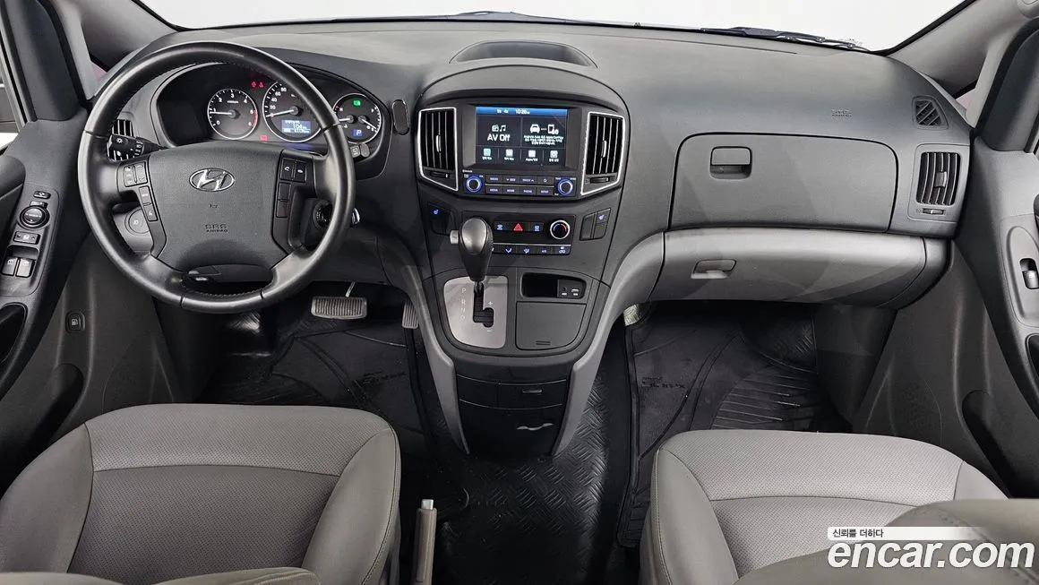 Hyundai Starex — фото 10
