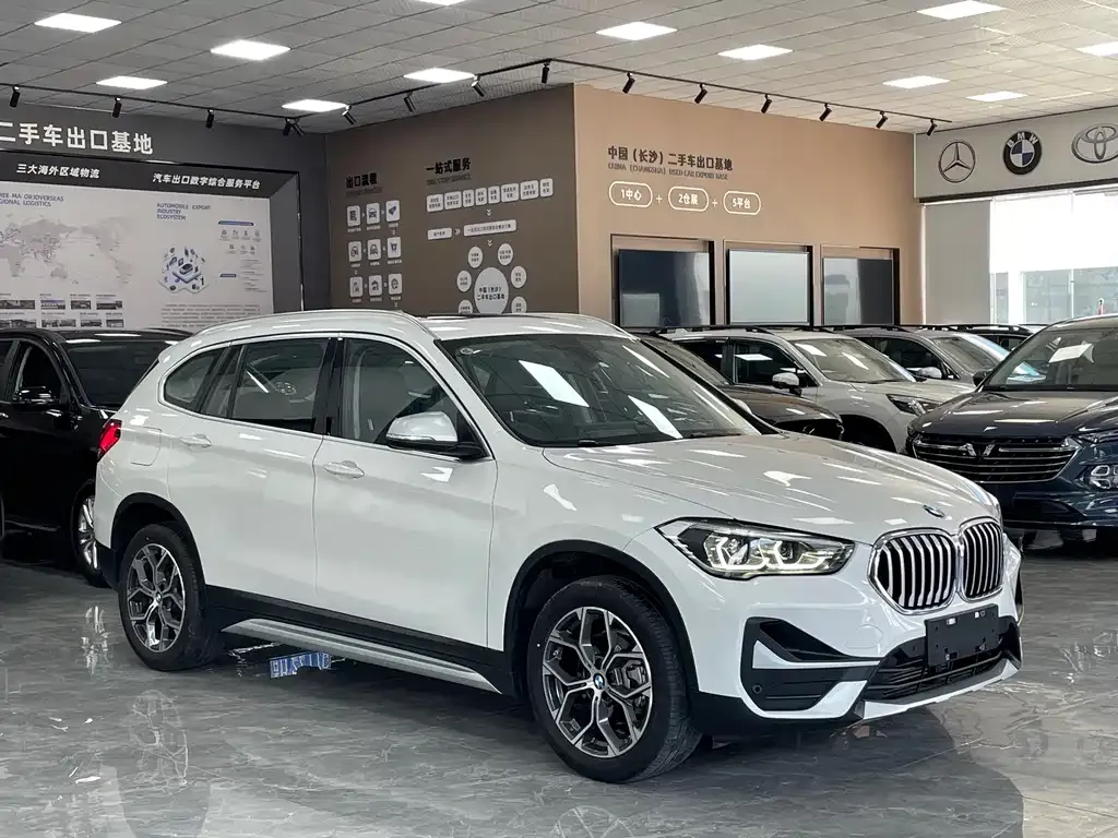 BMW X1 — фото 5
