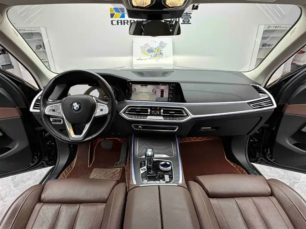 BMW X7 — фото 10