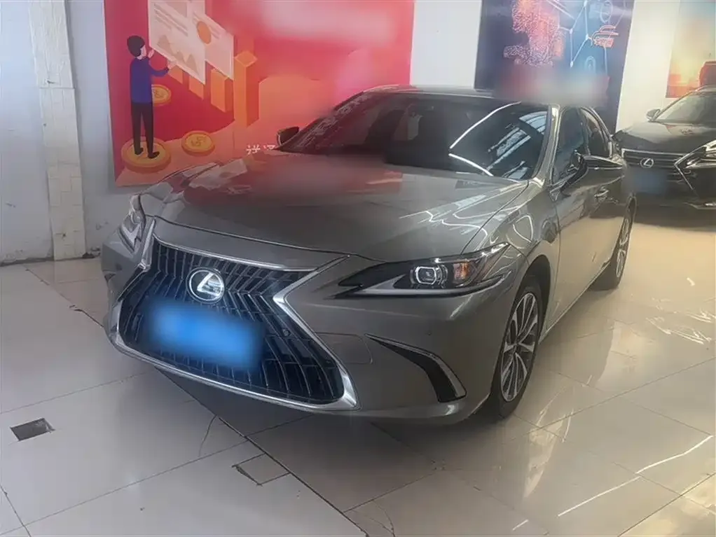 Lexus ES — фото 1
