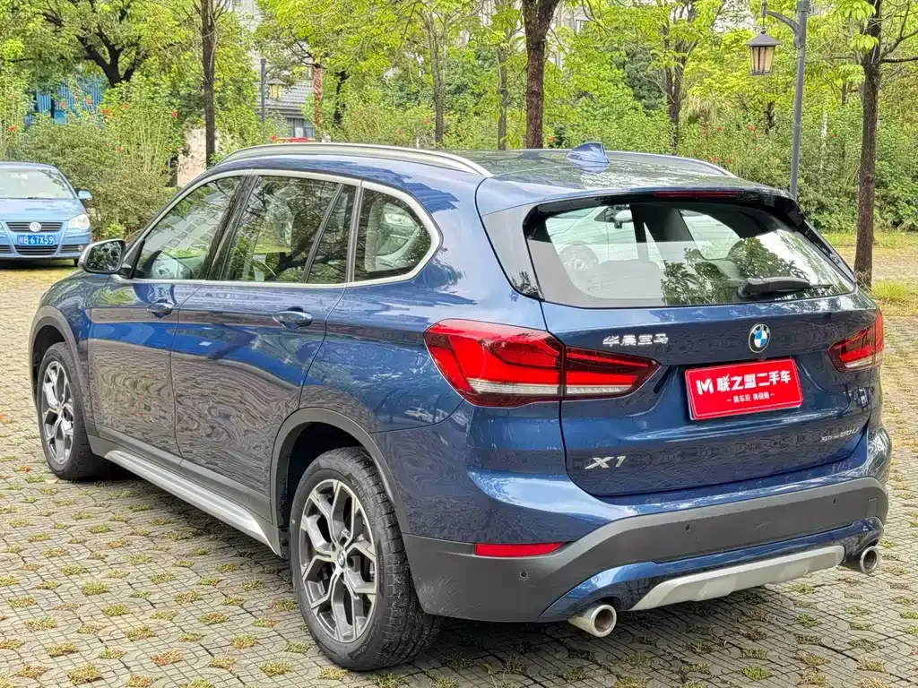 BMW X1 — фото 8