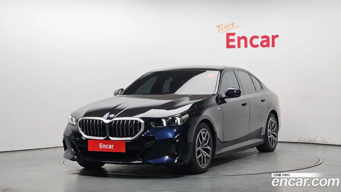 BMW i5 — фото 1