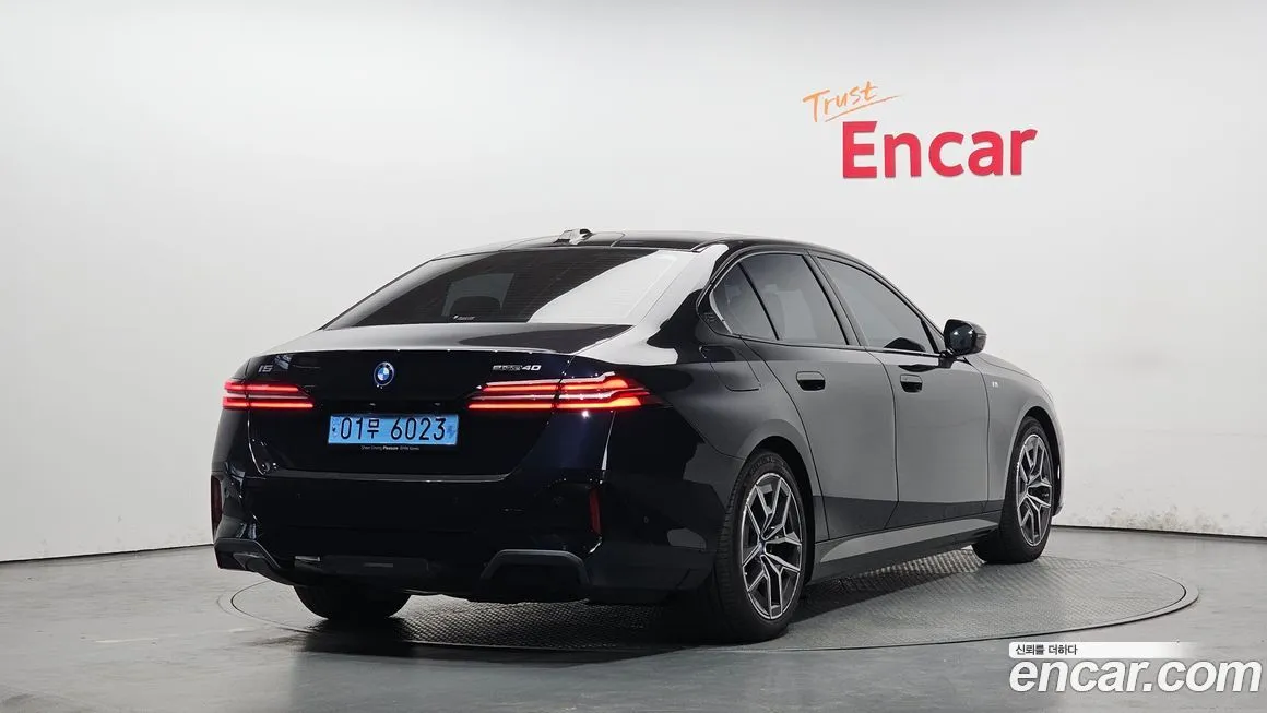BMW i5 — фото 2