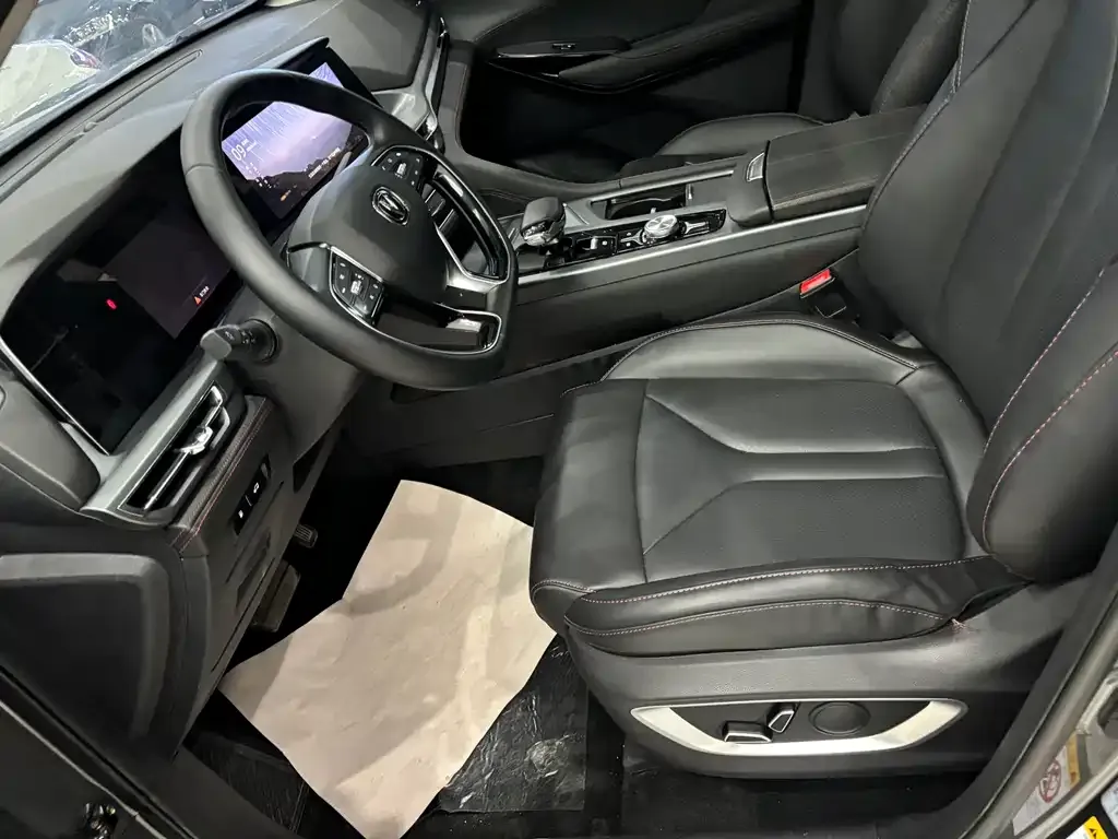 Changan CS75PLUS — фото 2