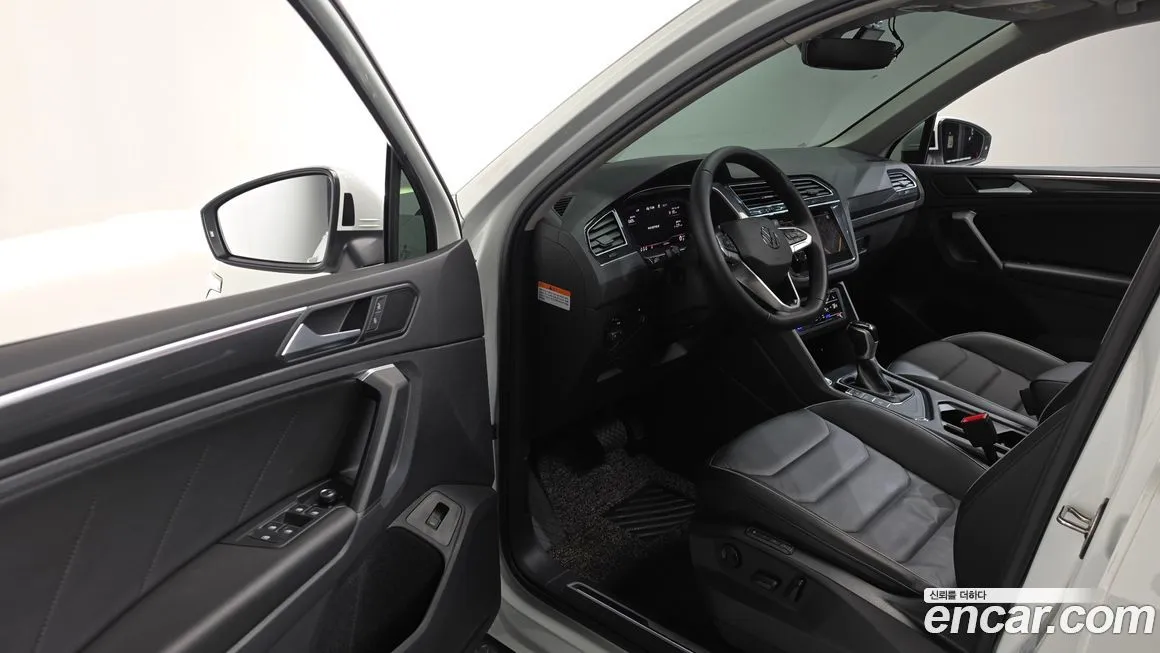 Volkswagen Tiguan — фото 4