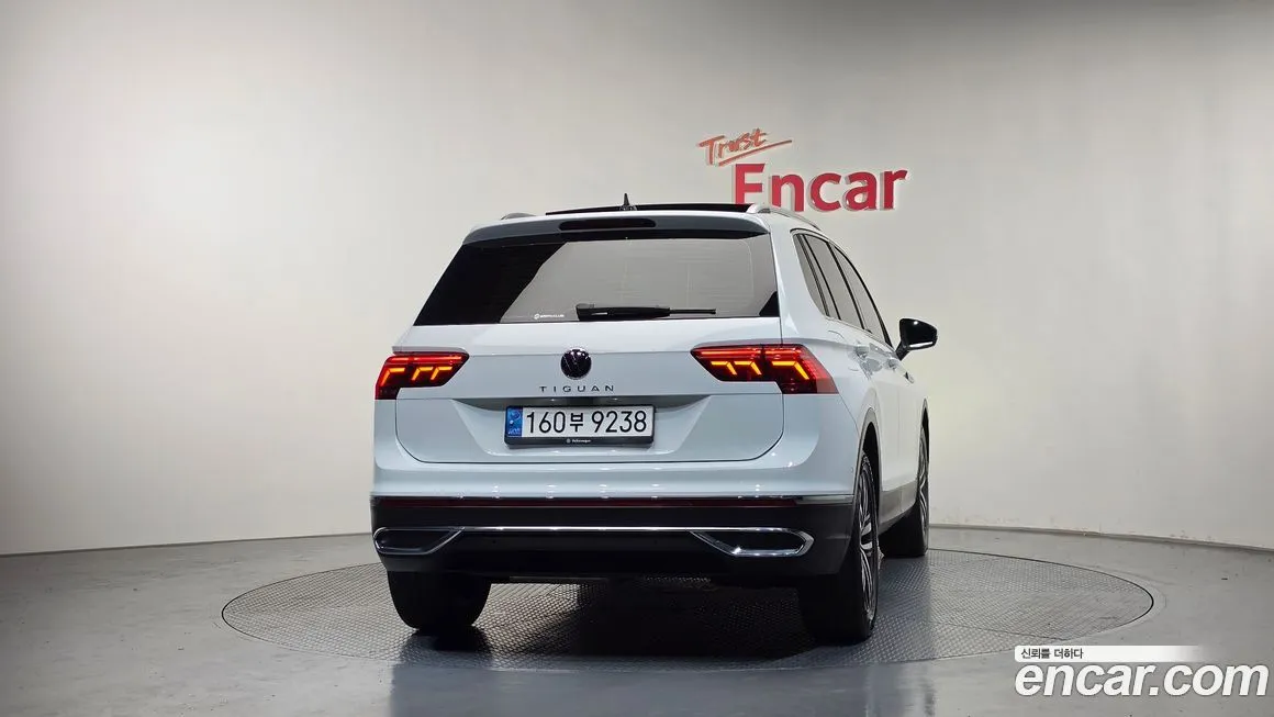 Volkswagen Tiguan — фото 6
