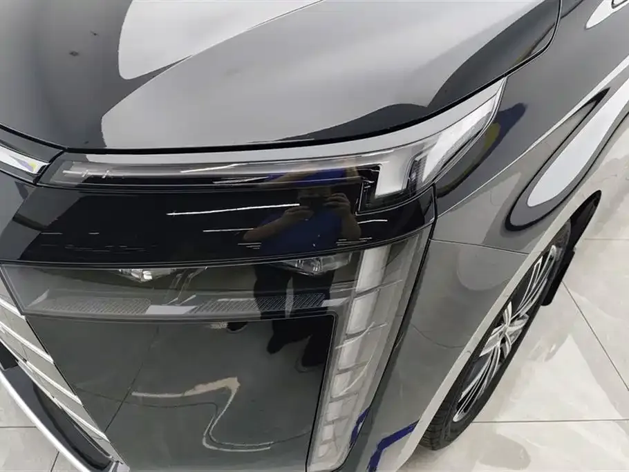 GAC Motor Trumpchi E8 — фото 3