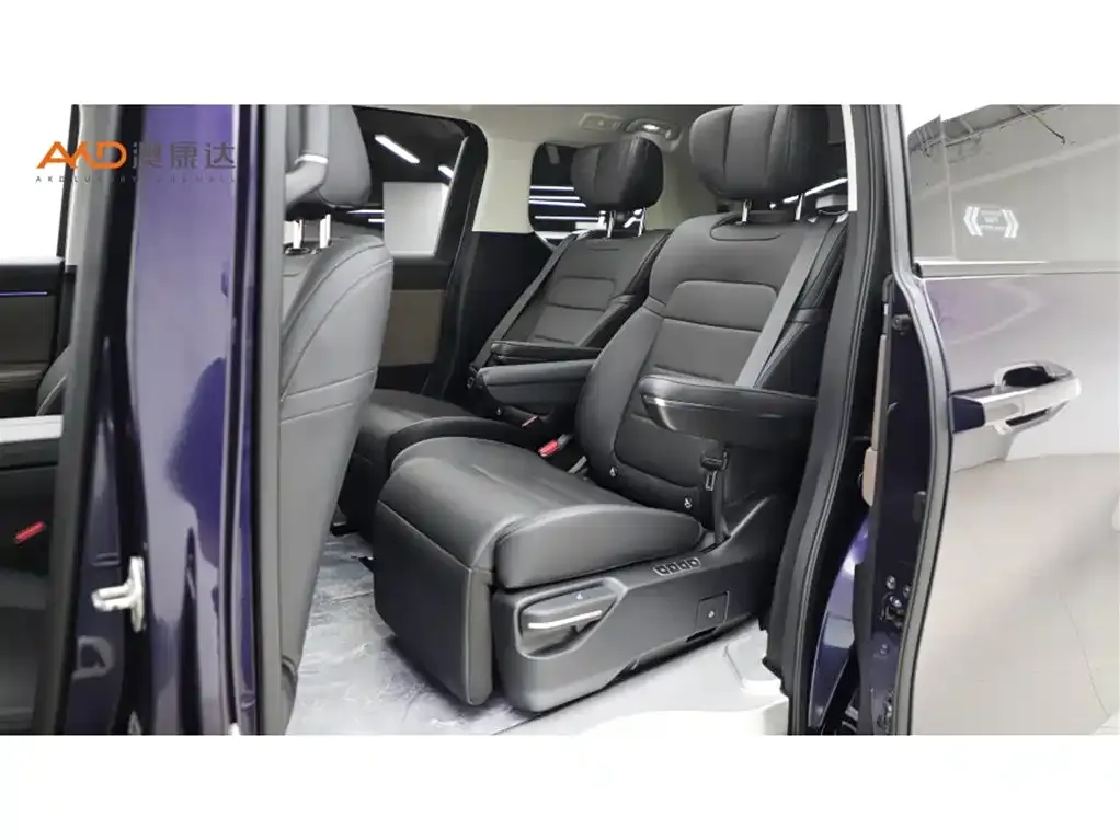 GAC Motor E8 Hybrid — фото 9