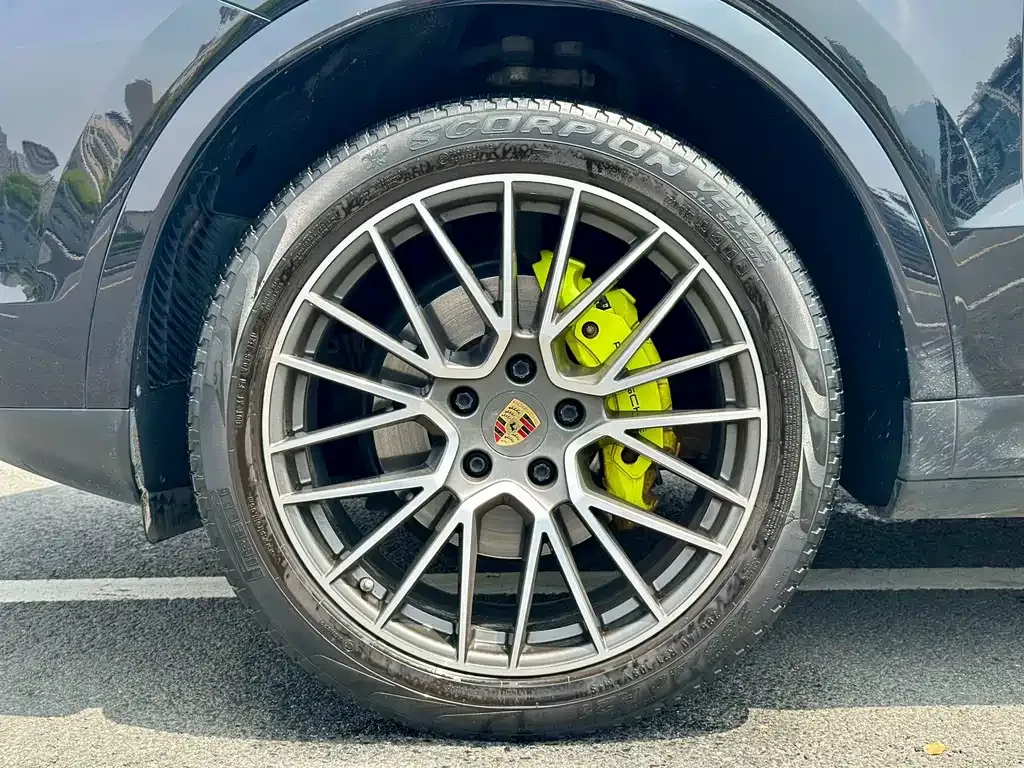 Porsche Cayenne Hybrid — фото 8