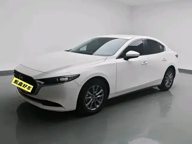 Mazda 3 Axela — фото 1