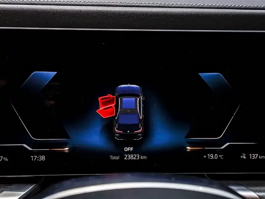 BMW i7 — фото 2