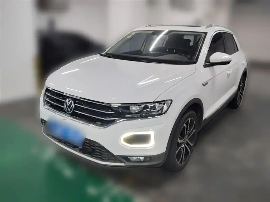 Volkswagen T-Roc — фото 1