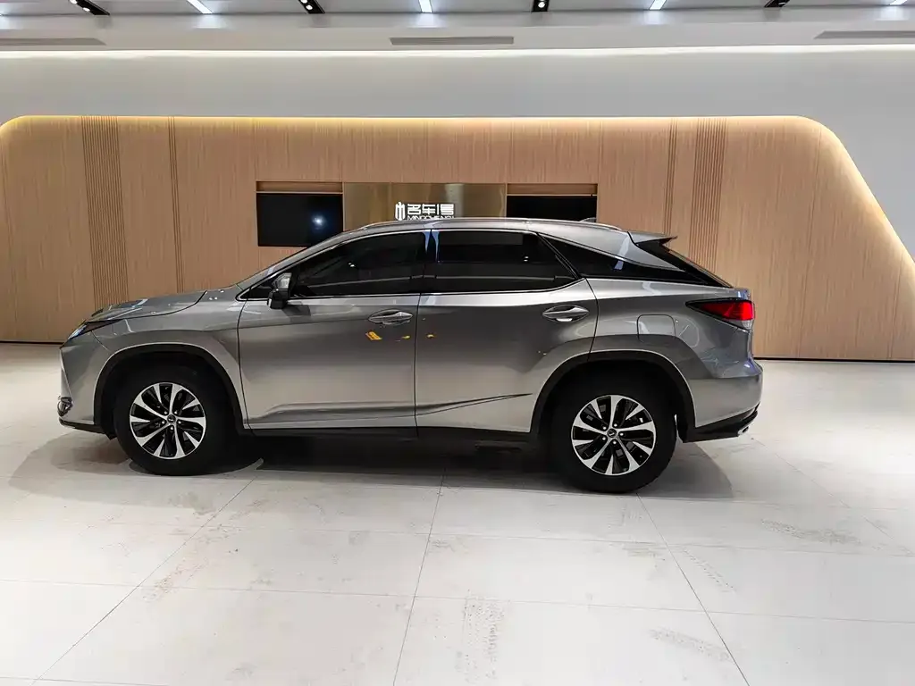 Lexus RX — фото 5