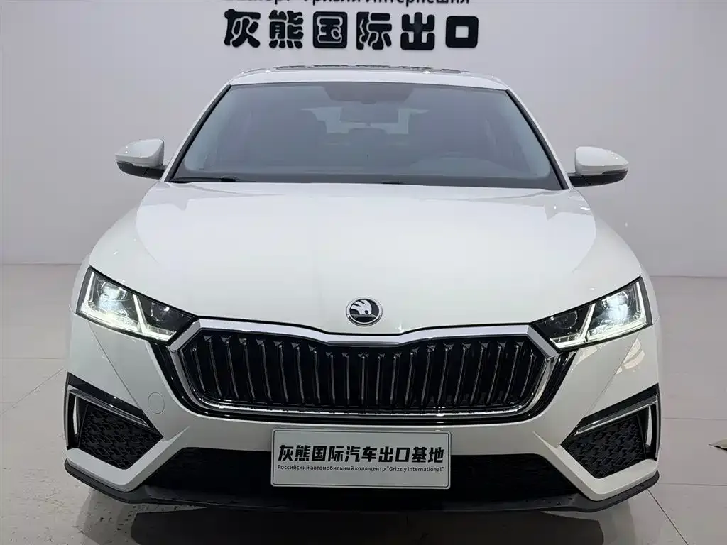 Skoda Octavia — фото 8
