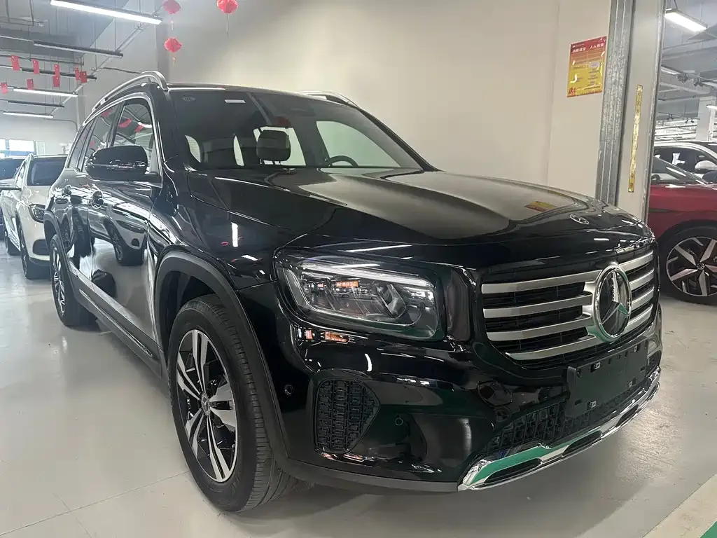 Mercedes-Benz GLB — фото 10